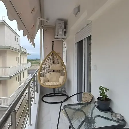 Cozy Sea View Apartment In Paralia Exterior photo