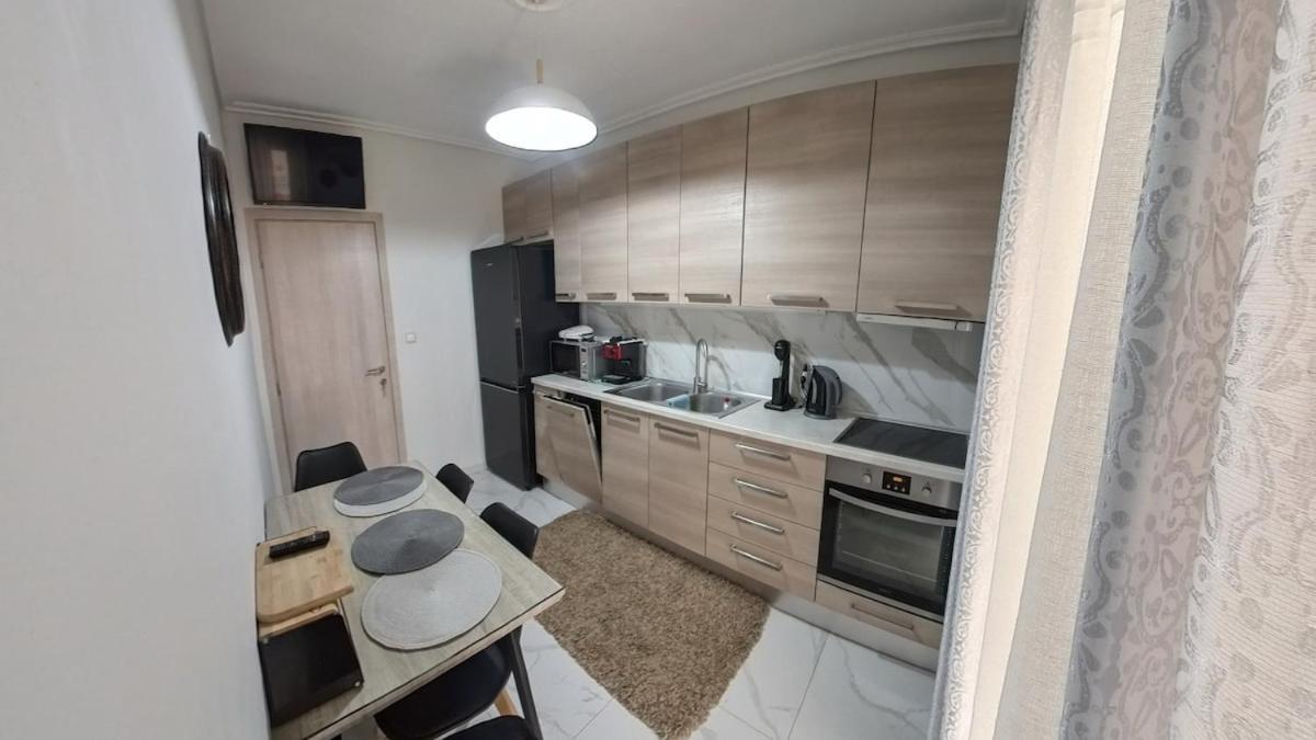 Apartment Cozy Sea View In *